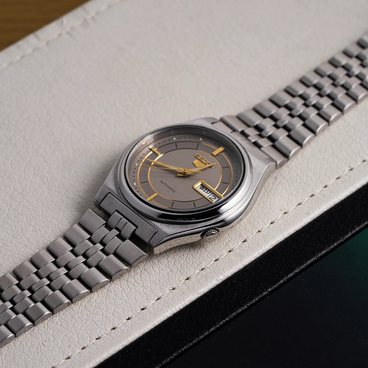 Crown-side photo of VWS Seiko 5 7S26-3170 from 1997