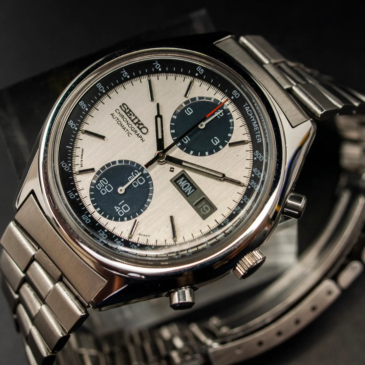 Seiko Panda 6138-8020 chronograph dial with two sub-registers