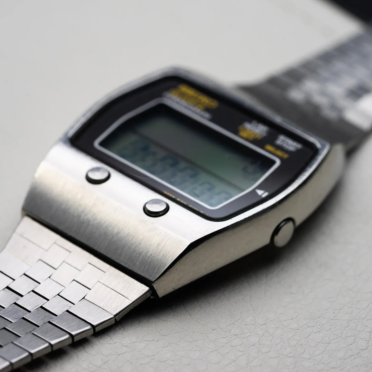 1977 Seiko M159-5000 digital quartz chronograph LCD close-up