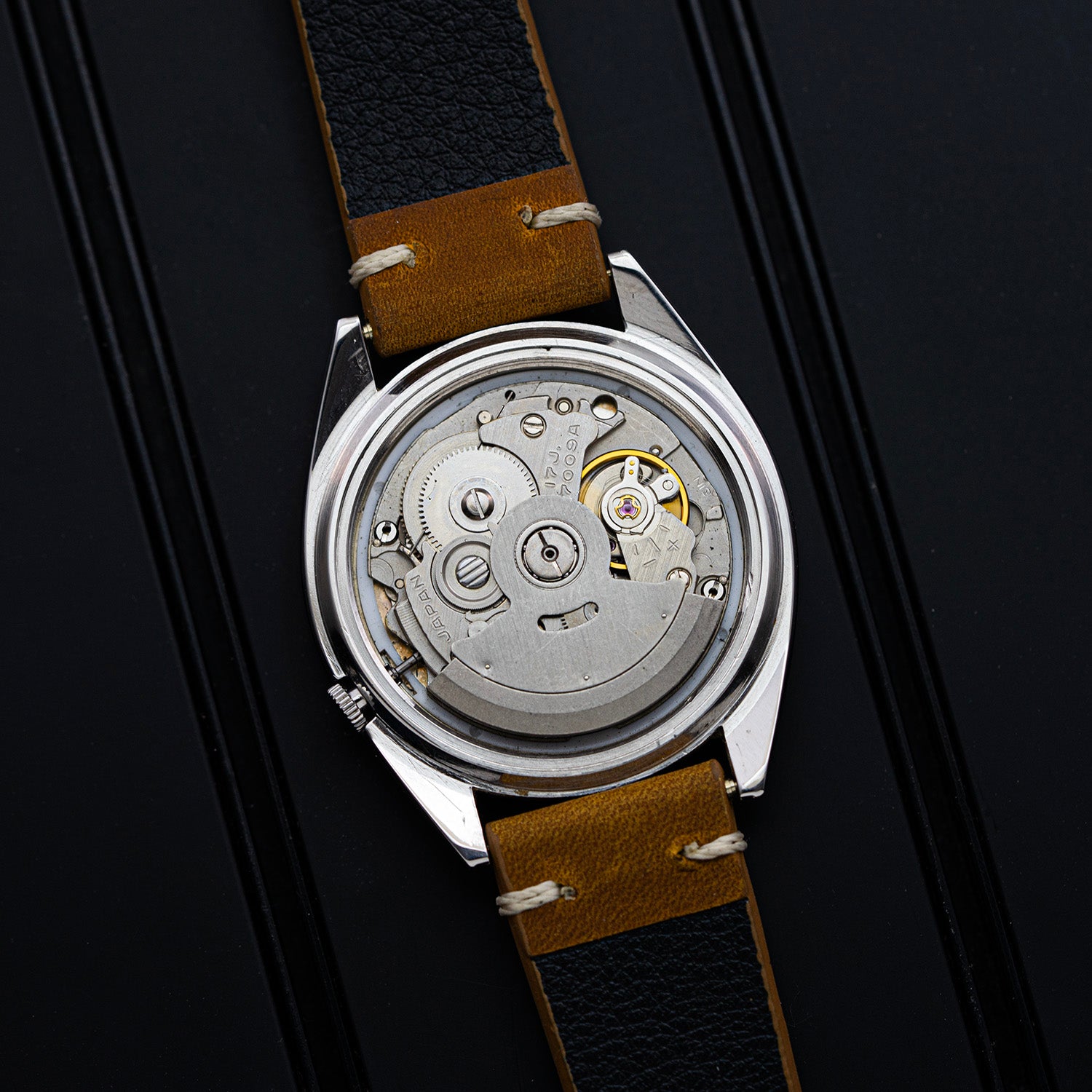 seiko-5-7009-3041-mens-automatic-dress-watch-1987 – side view