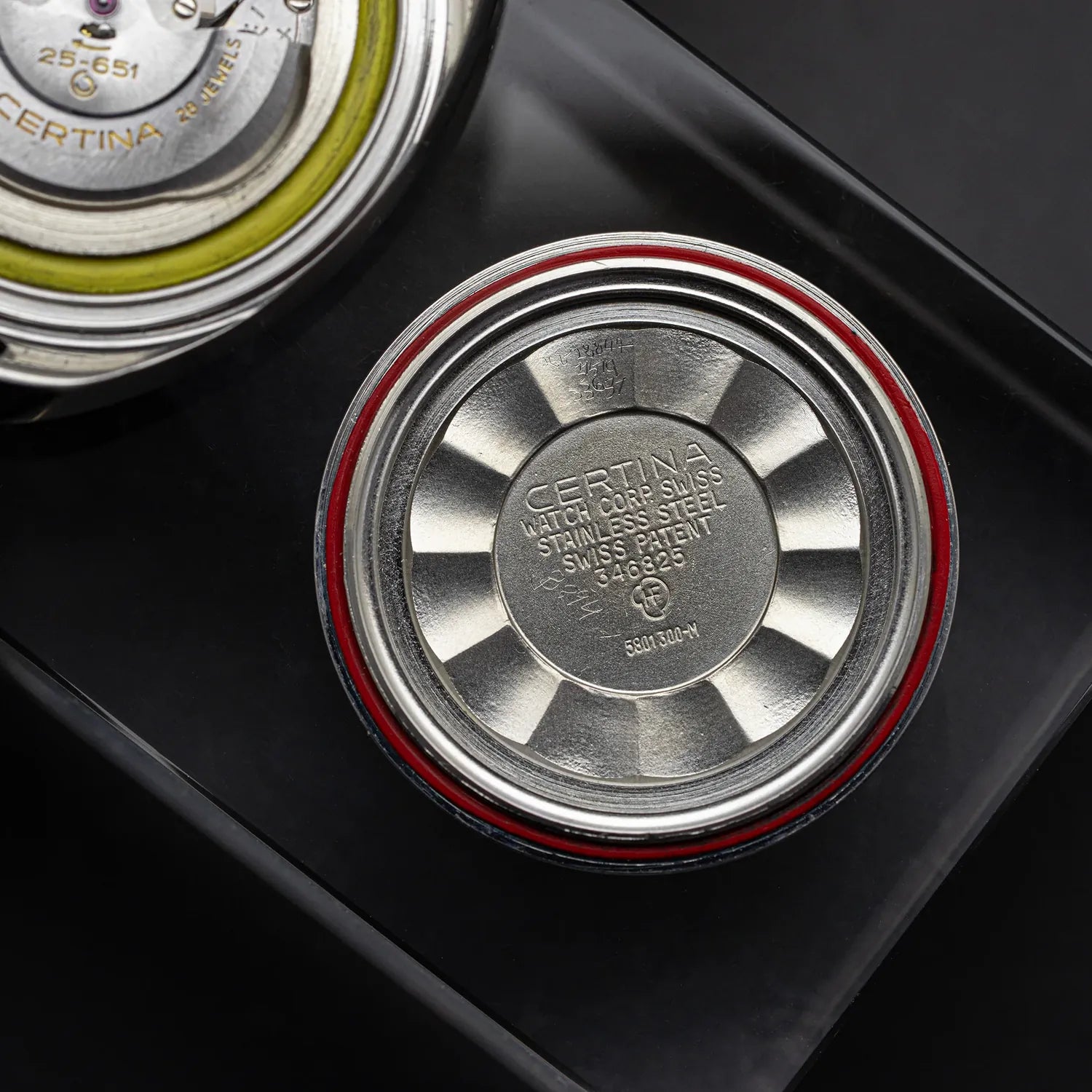 Certina DS-2 Automatic, Ref. 5801 300N, Cal. 25-651 – dial macro detail