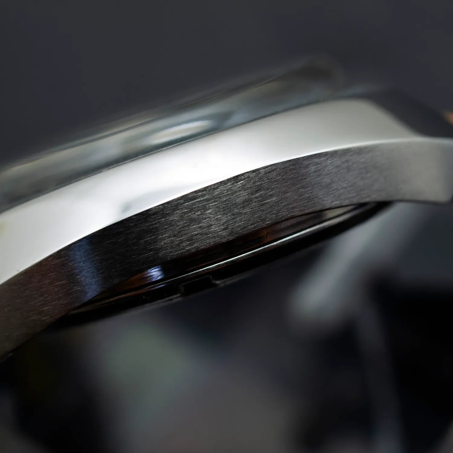 Certina DS-2 Automatic, Ref. 5801 300m, Cal. 25-651 – movement close-up