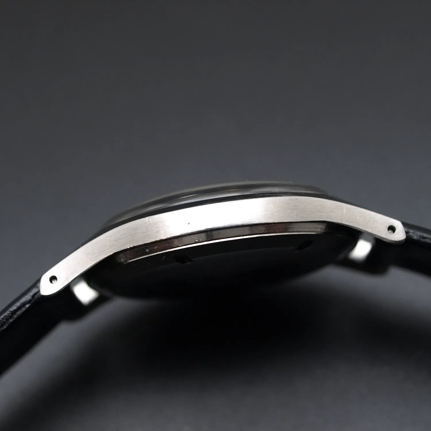 Doxa Stainless Steel – side view alternative angle