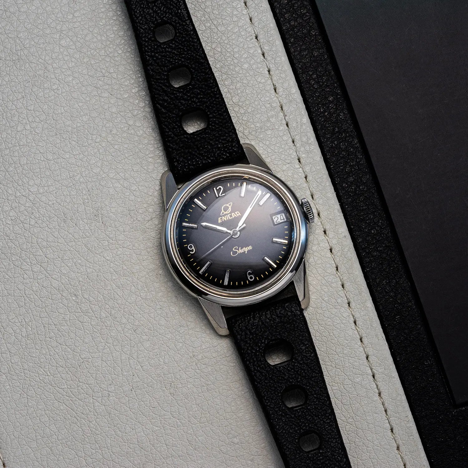 Enicar Sherpa Ultrasonic Seapearl 120/013 AR 1121 Top view