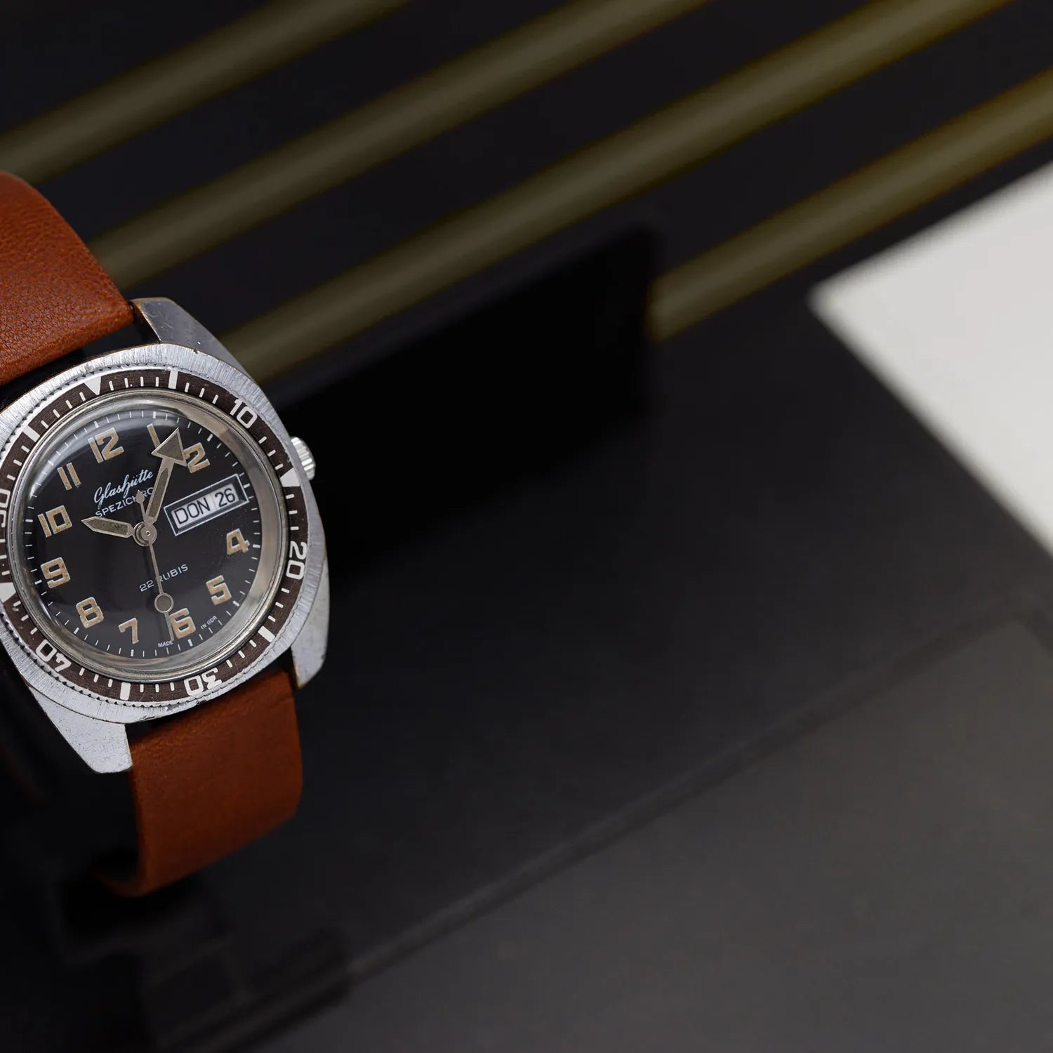 Glashutte Spezichron Automatic Vintage Diver – side view