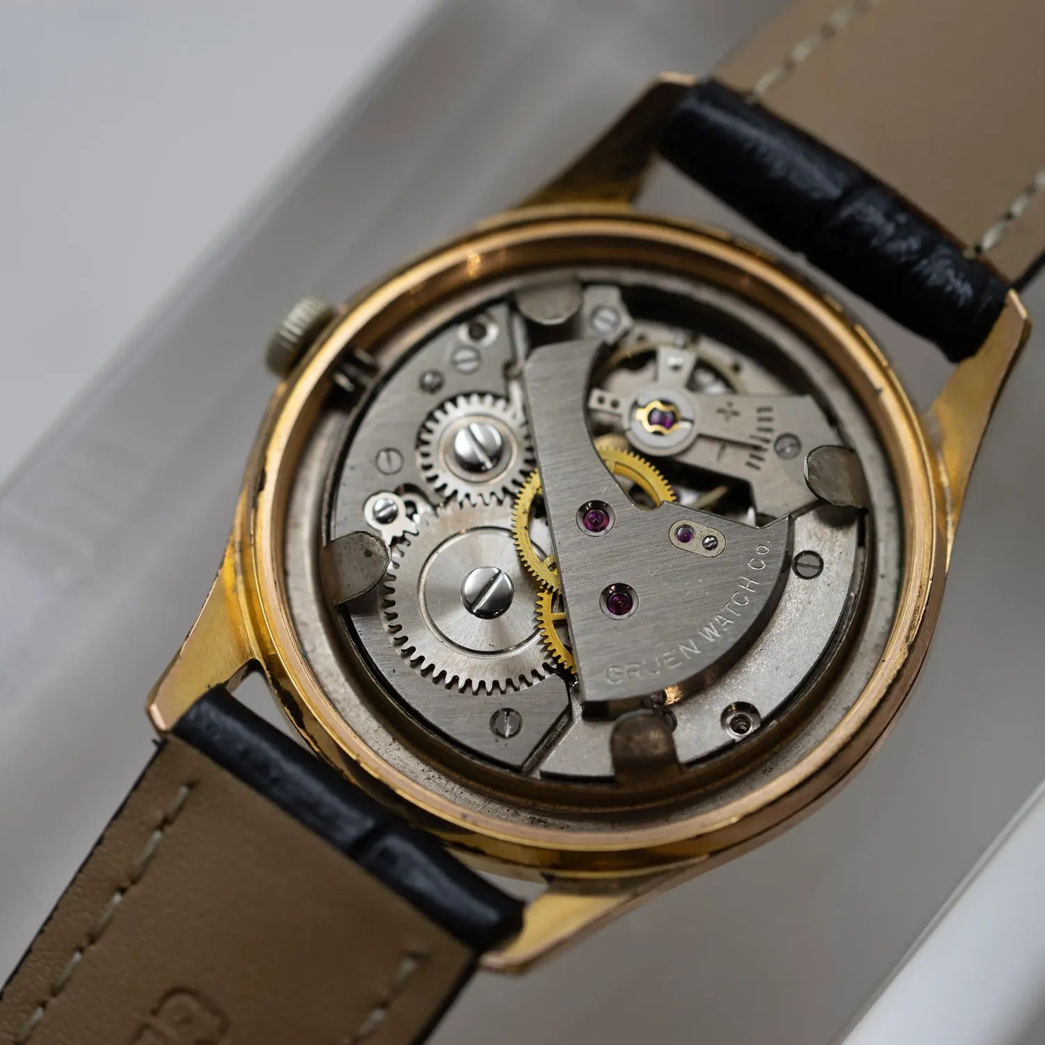Gruen Geneve Ref. 1077, Cal. AS 1187 Gold Plated – dial close-up