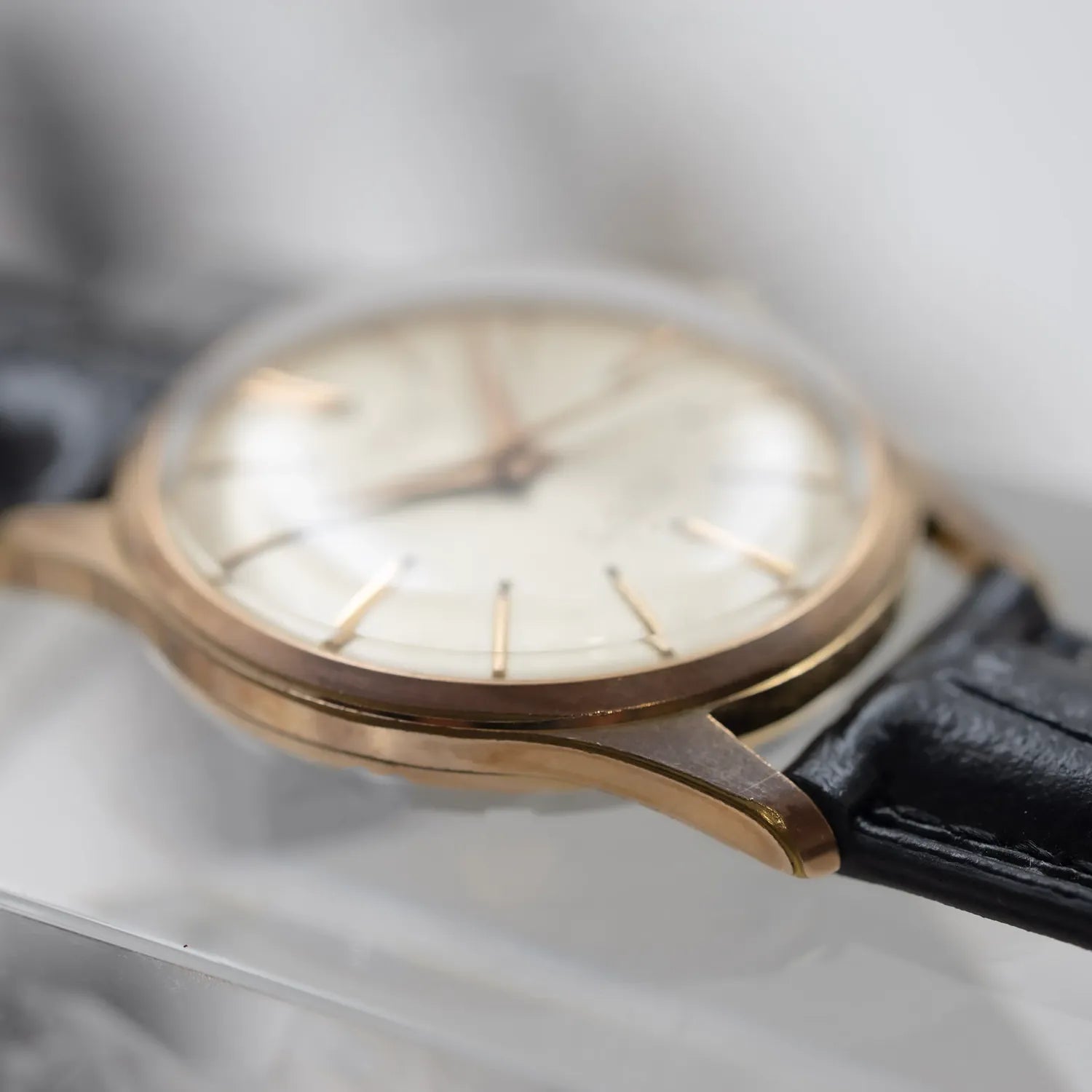 Gruen Geneve Ref. 1077, Cal. AS 1187 Gold Plated – movement close-up