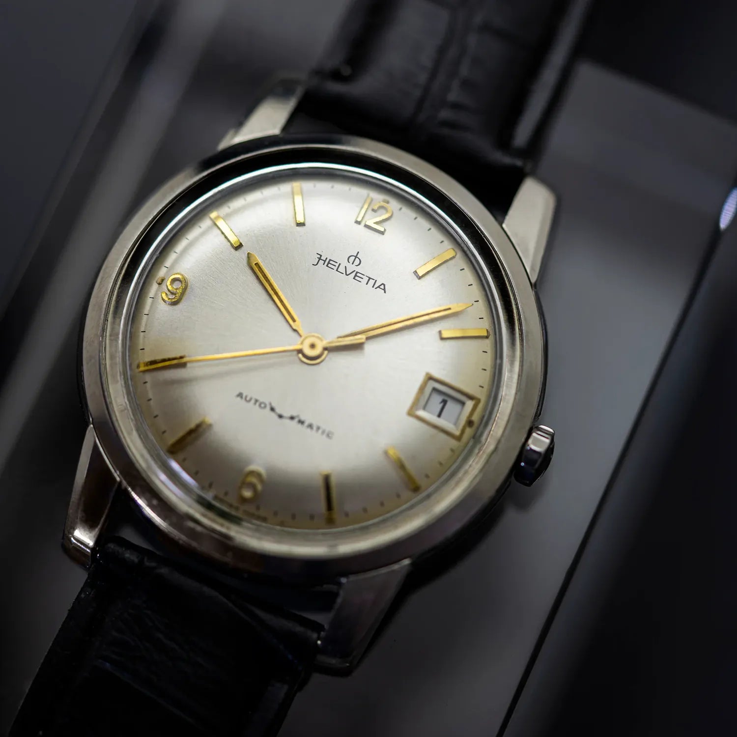 Helvetia Automatic Cal. H847 Men's Watch – side view
