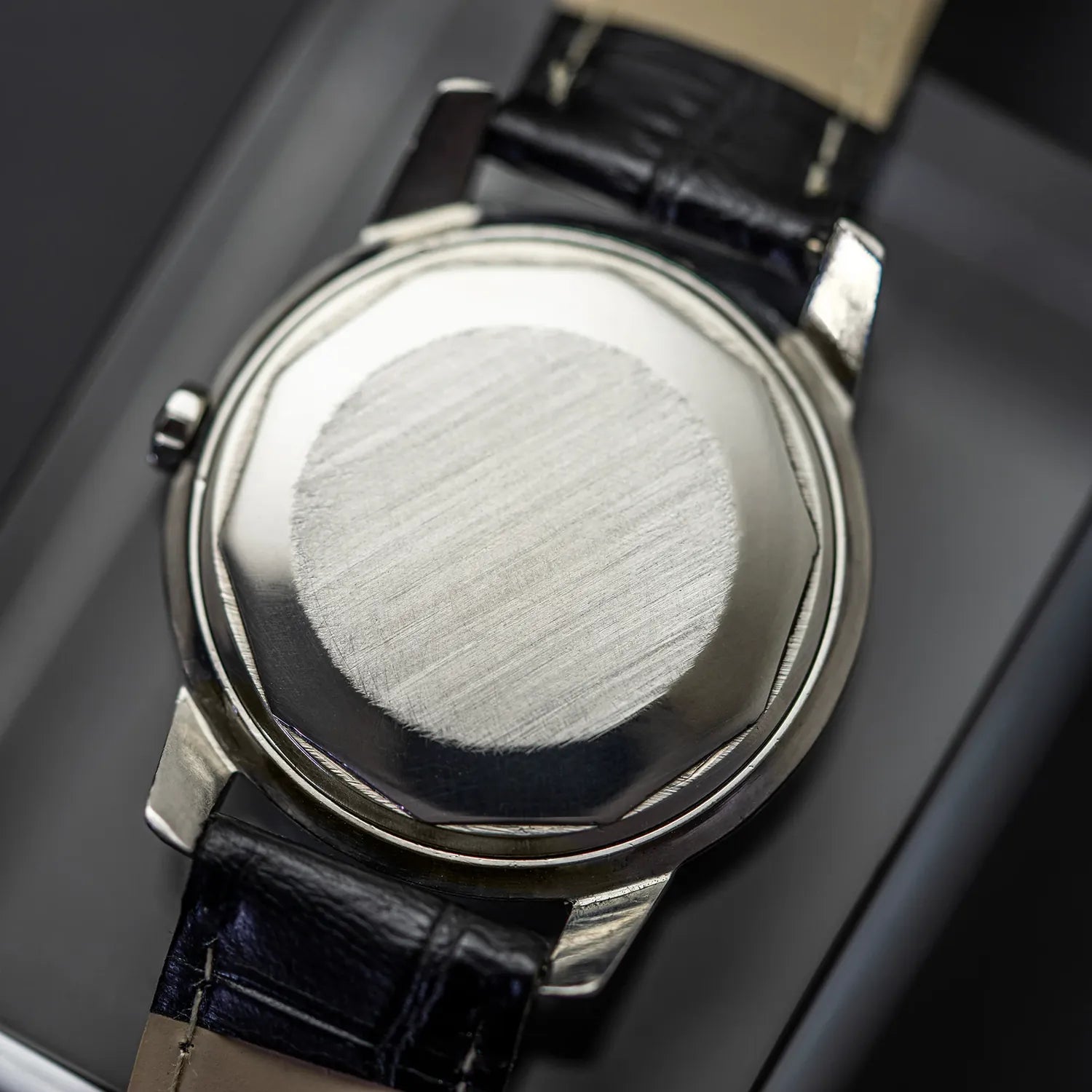 Helvetia Automatic Cal. H847 Men's Watch – movement close-up