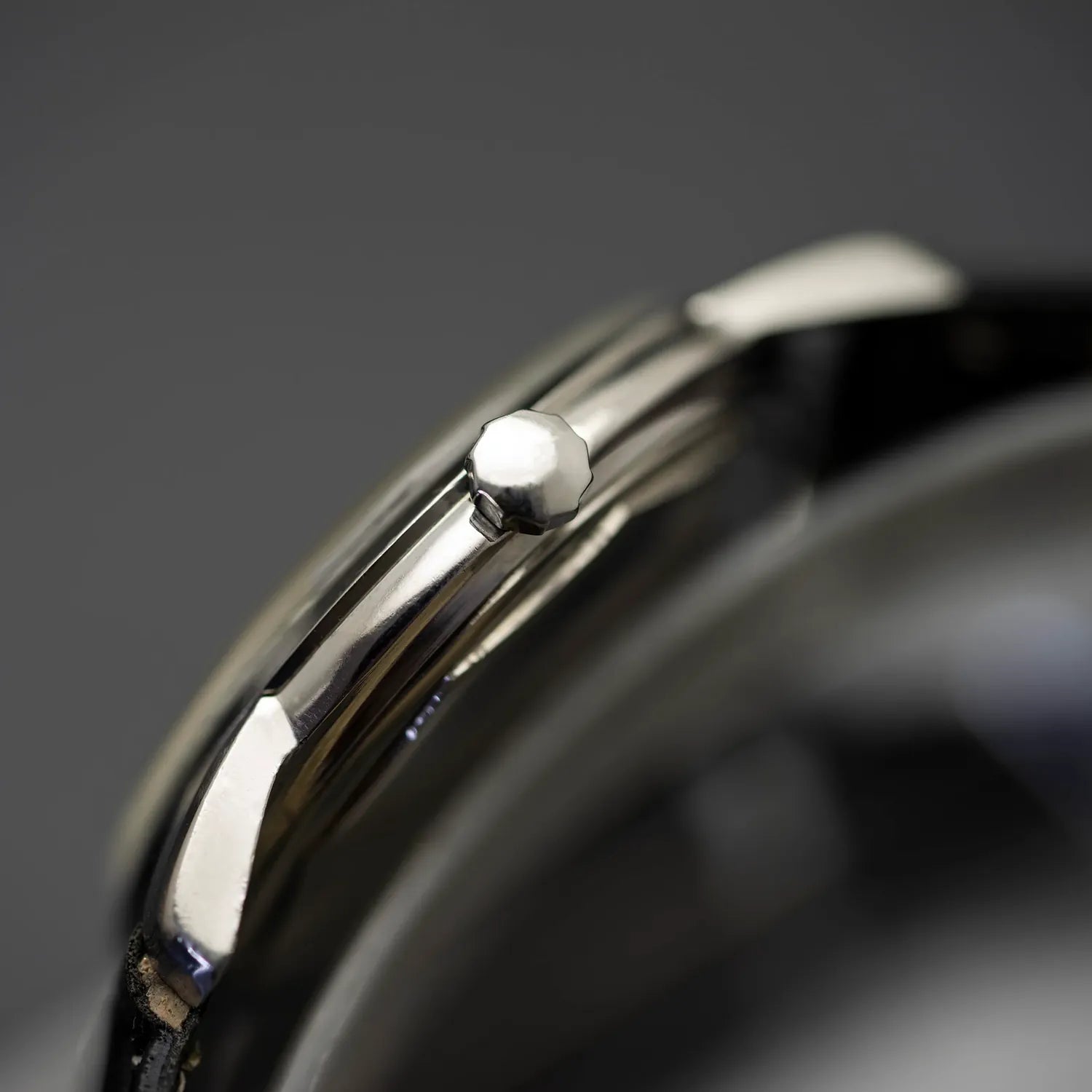 Helvetia Automatic Cal. H847 Men's Watch – back case