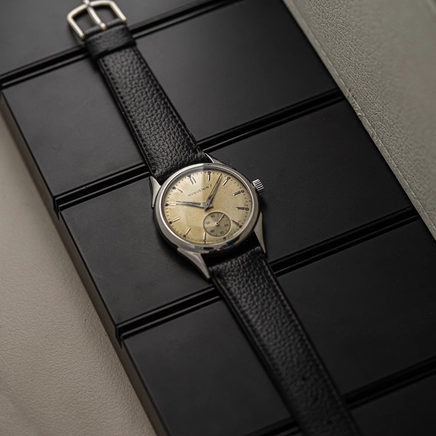 Huguenin, Cal. AS 1203, Men’s Manual Wind Vintage Watch, 1956 top view