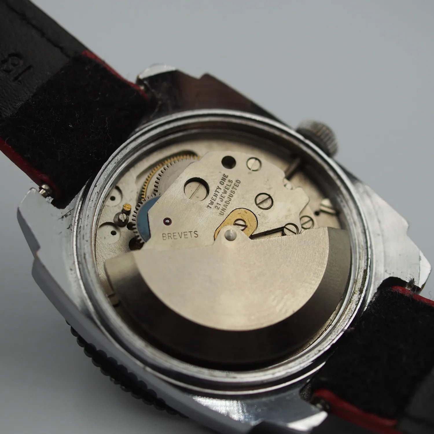 Jowissa Aqua-Chief Automatic Diver – side view alternative angle
