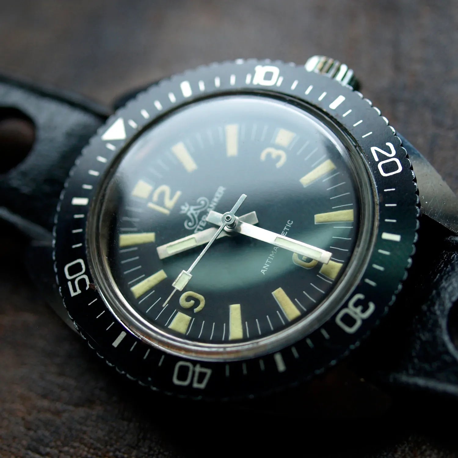 Meister Anker Diver – side view