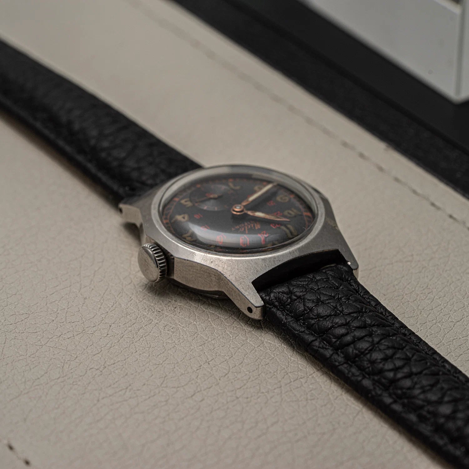 Mido Multifort Limited, Men’s Vintage Military Watch, 1940 crown