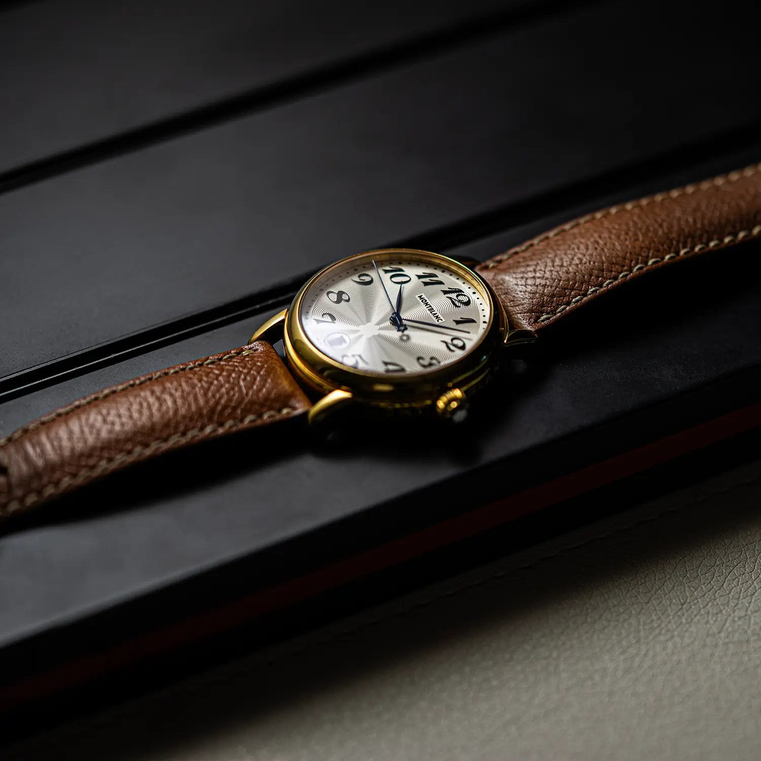 Montblanc Meisterstuck 7042 Crwon view on black background