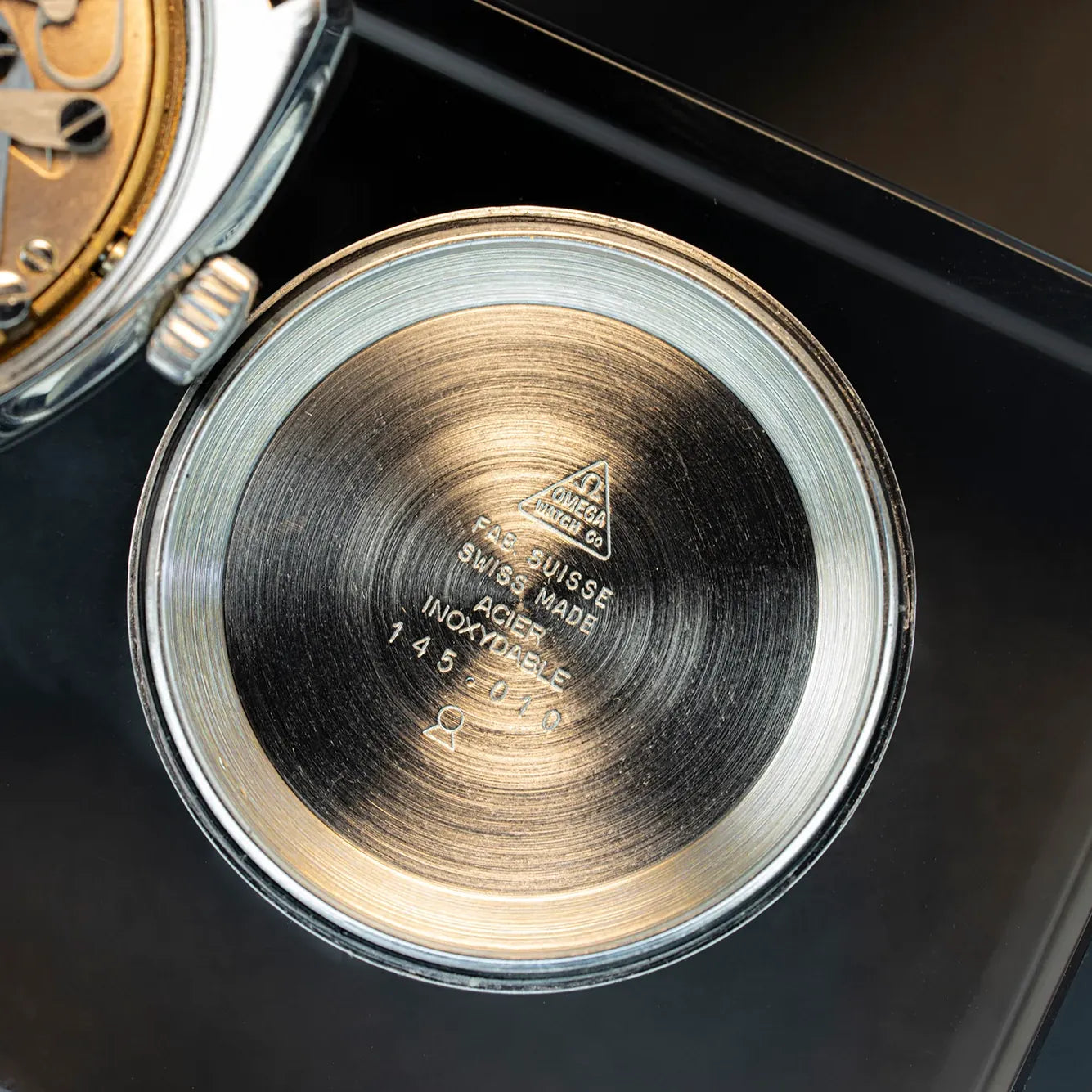 Omega Chronostop 145.010 – crown detail