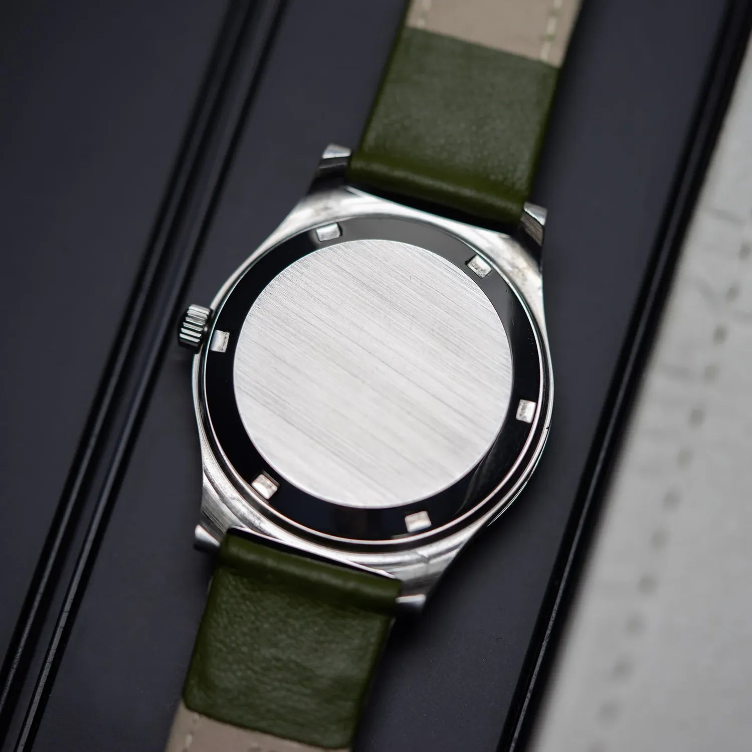 Omega Geneve Ref. 166.0168 Cal. 1022 – strap detail