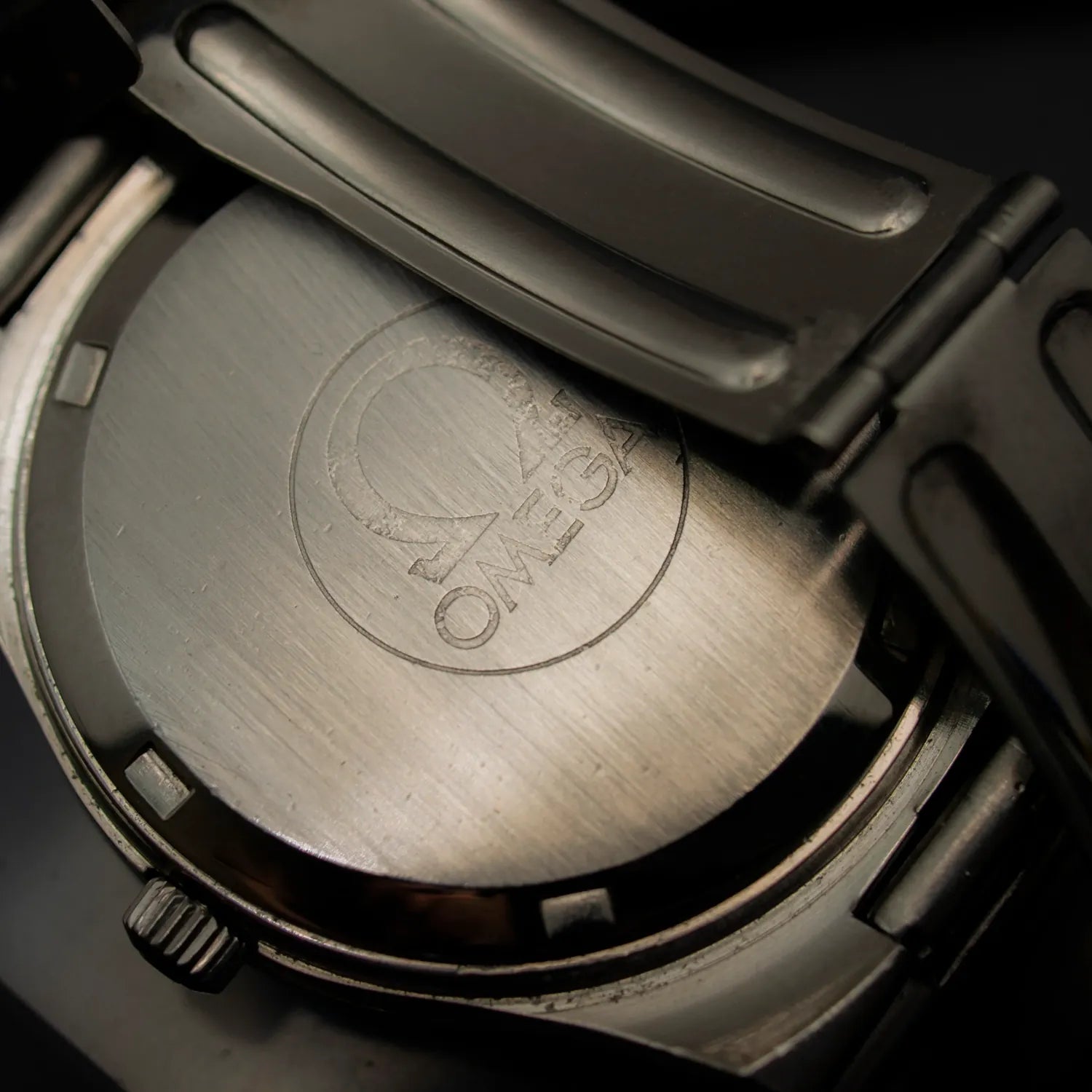 Omega Geneve Ref. 366.0833, Cal. 1022 – back case