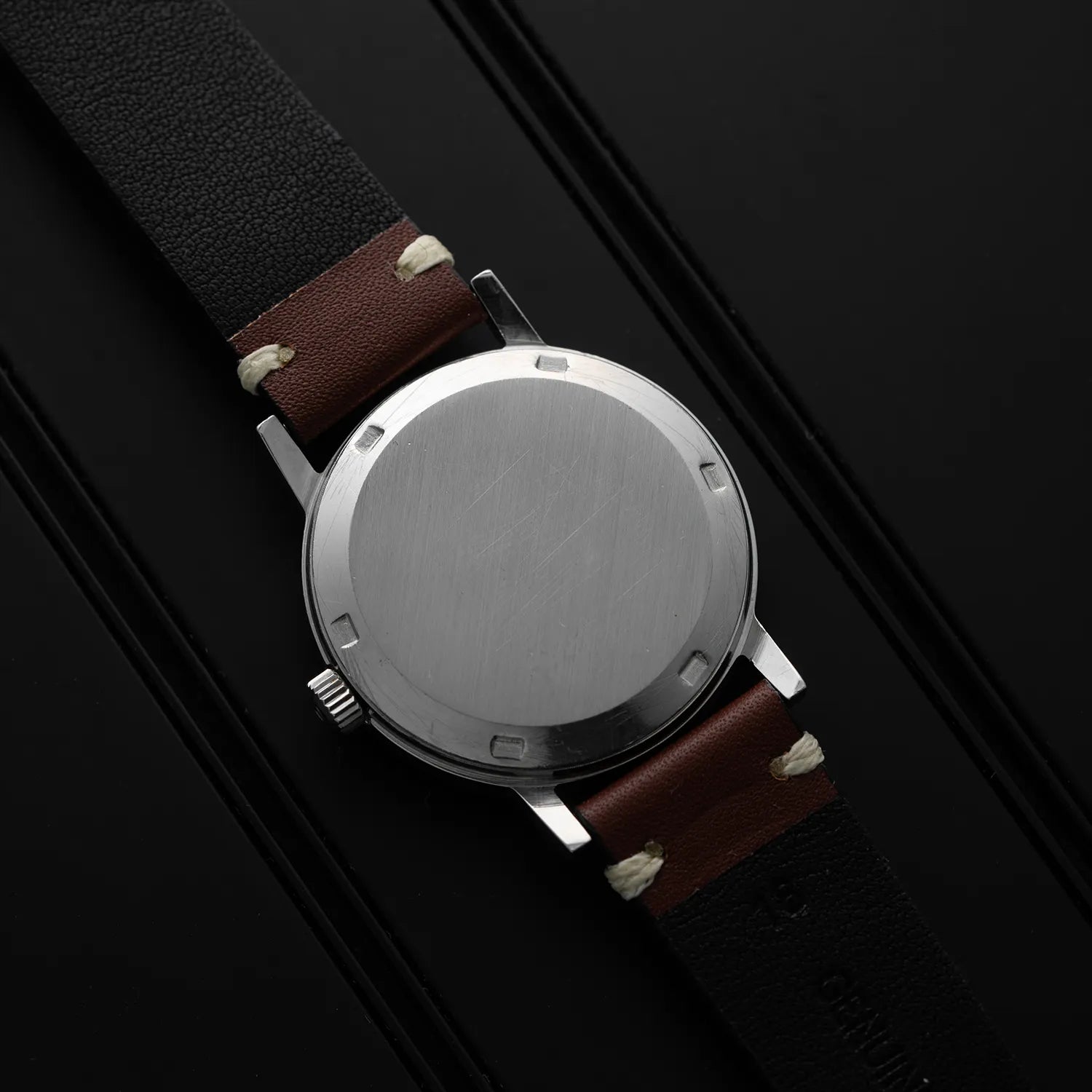 Omega Geneve Ref. 166.0117 Cal. 1022 Men's Vintage Watch Caseback