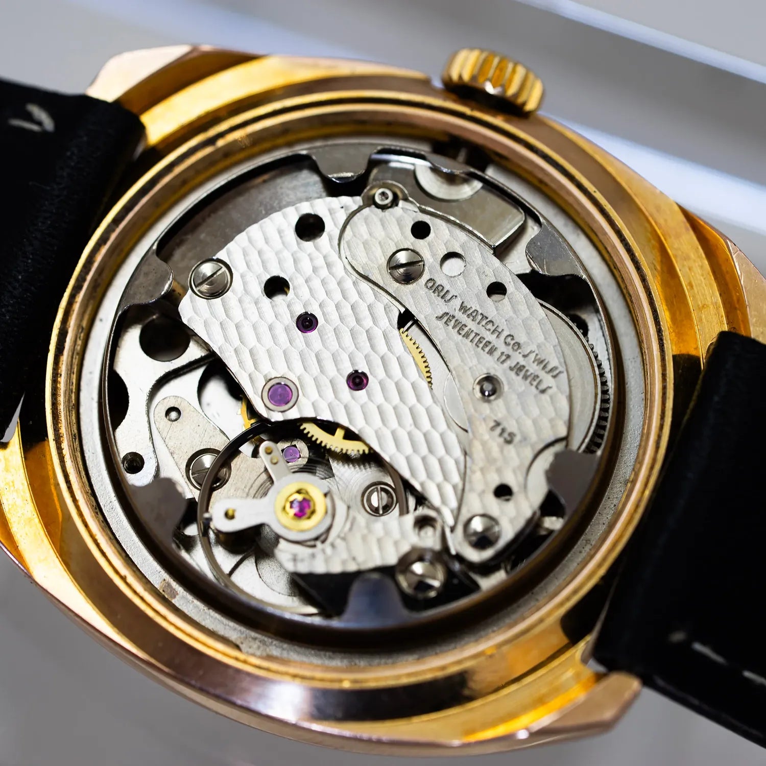 Oris Cal. 715 – side view alternative angle