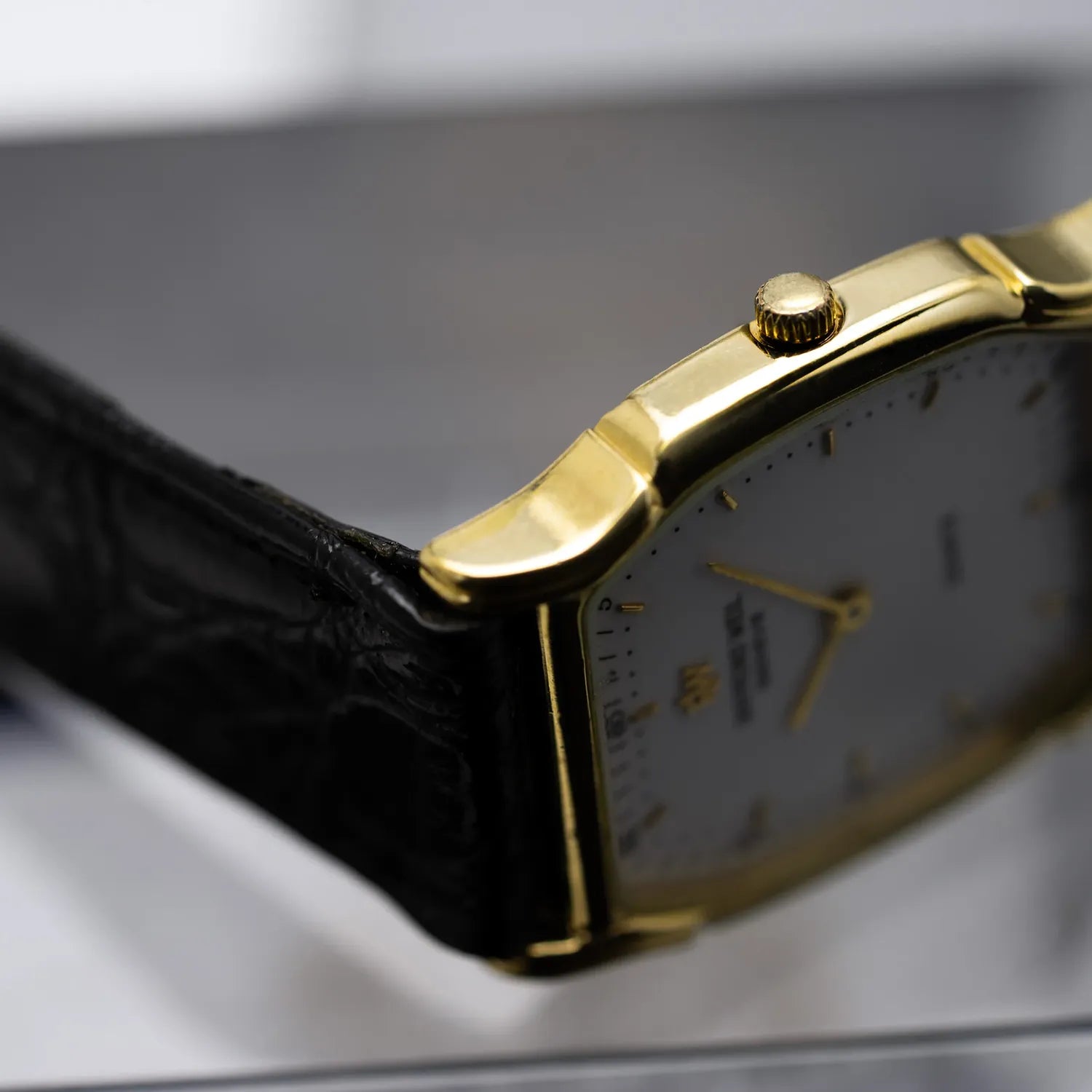 Raymond Weil Geneve, Ref. 9804, Women’s Quartz Watch, 1989 – side view