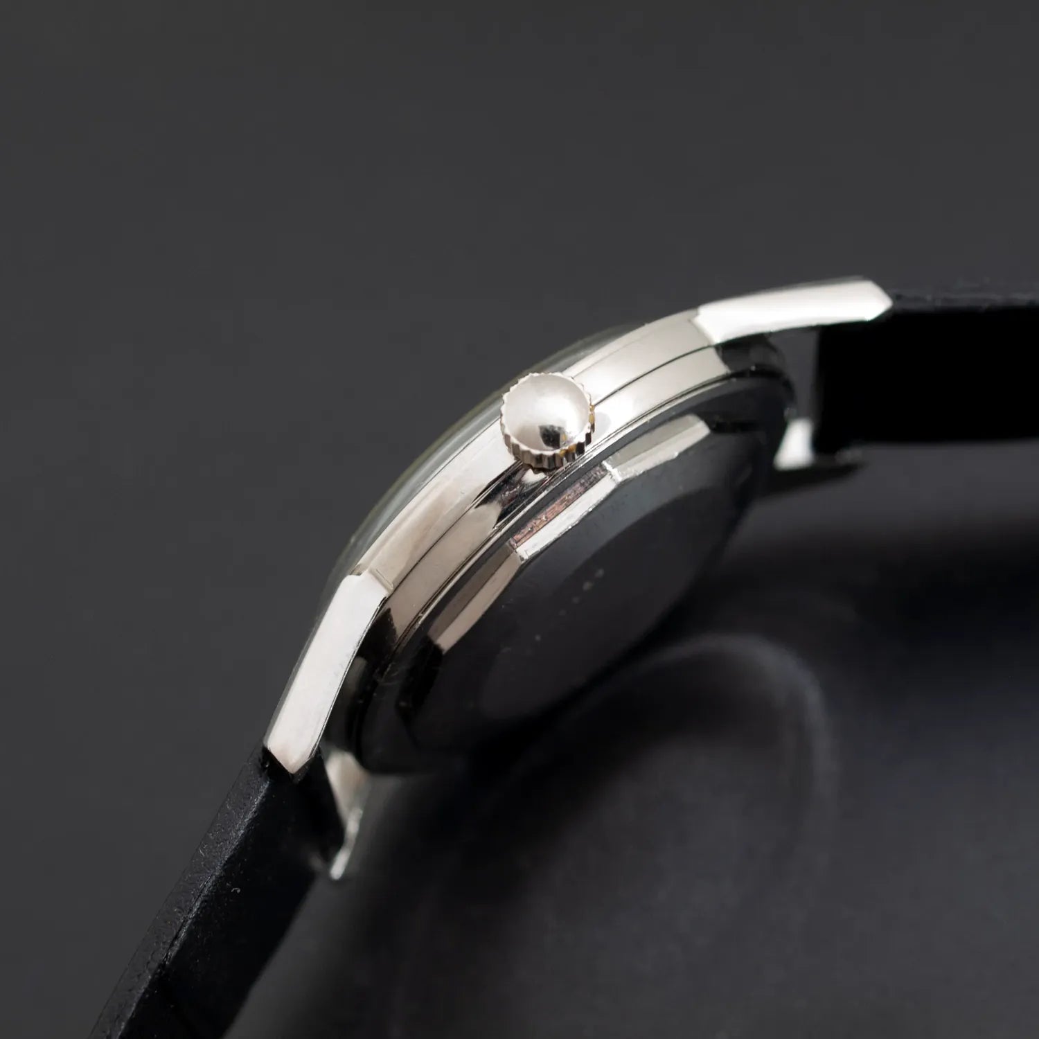 Romont Glucydur Nivaflex, Cal. ETA 2472 Men’s Watch – side view alternative angle