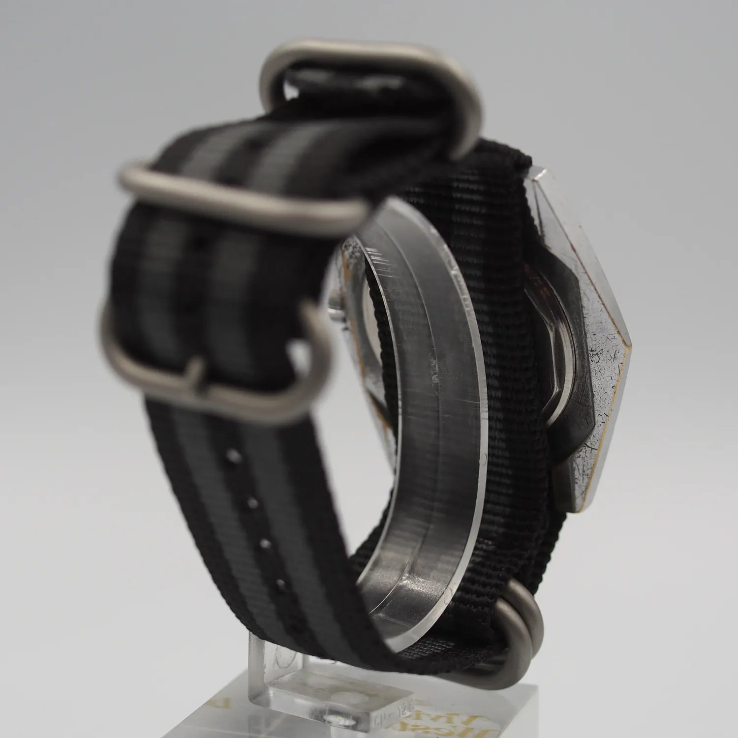 Seawatch Diver, Men’s Diving Vintage Watch, 1975 – side view alternative angle