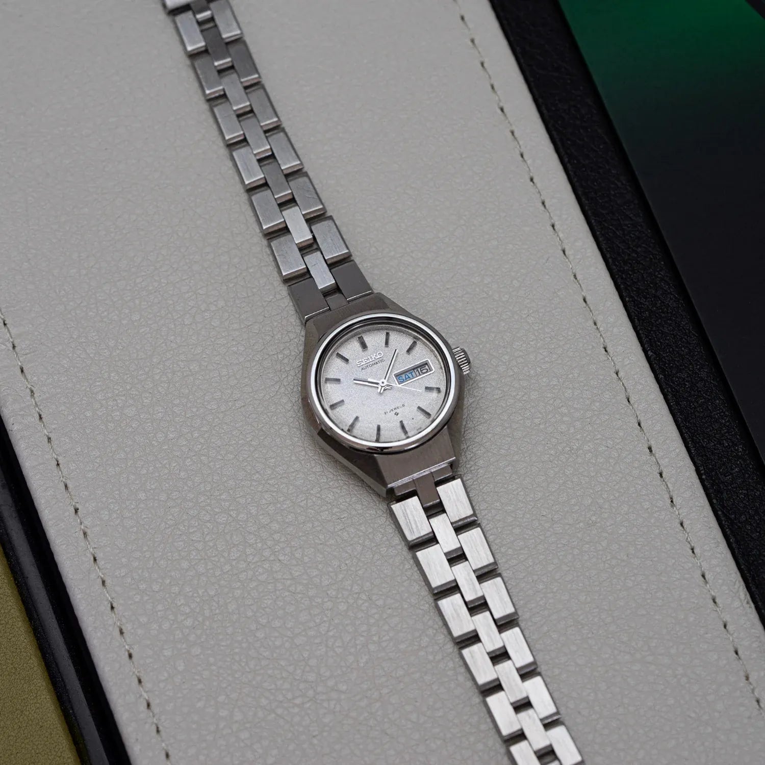 Seiko 5 2706-0250 Women’s Automatic Vintage Watch, 1975 – back case