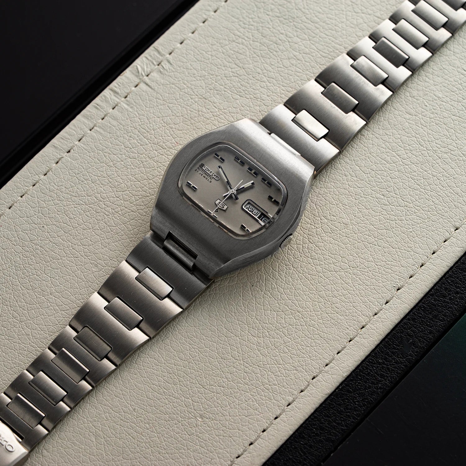 Seiko 5 6119-5431 Automatic Men's Watch 1976 top view