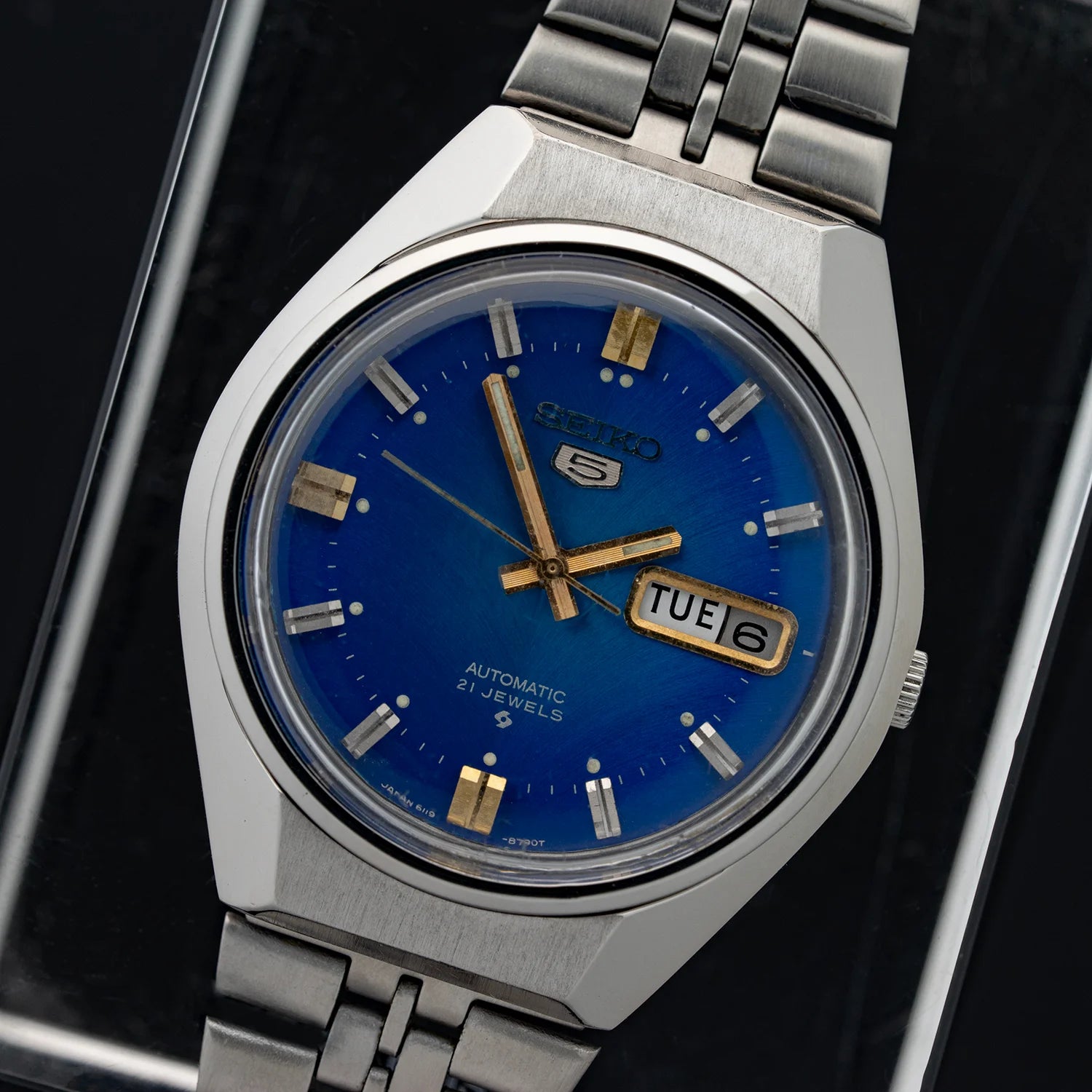 Seiko 5 6119-8620 Men's Vintage Watch