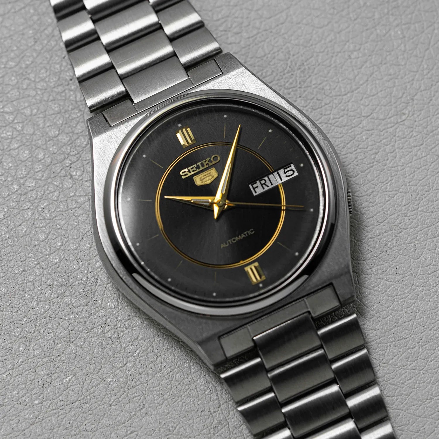 Seiko 5 7009-3170 Men’s Automatic Dress Vintage Watch, 1989 – back case