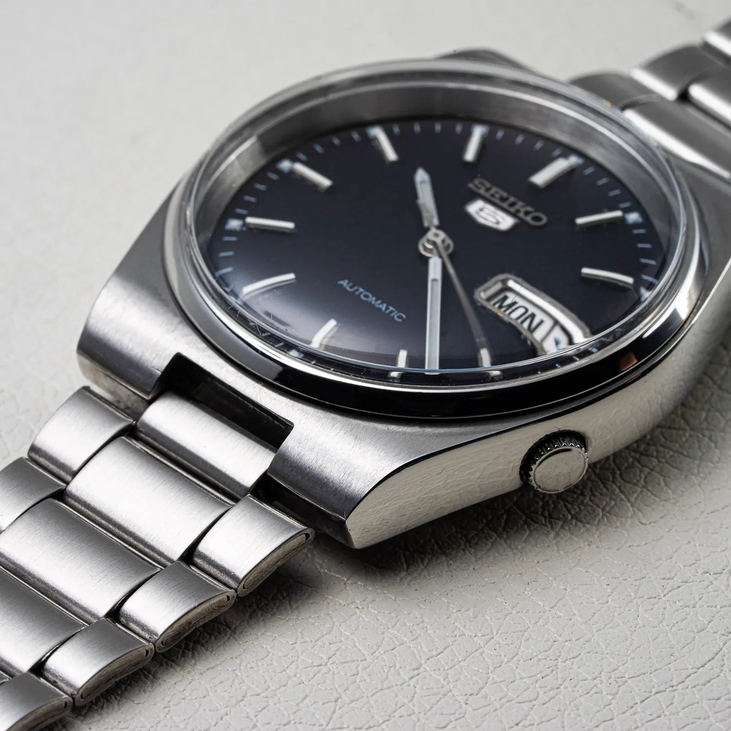 Seiko 5 7S26-3130, Cal. 7S26, Men’s Dress Automatic Watch – side view alternative angle