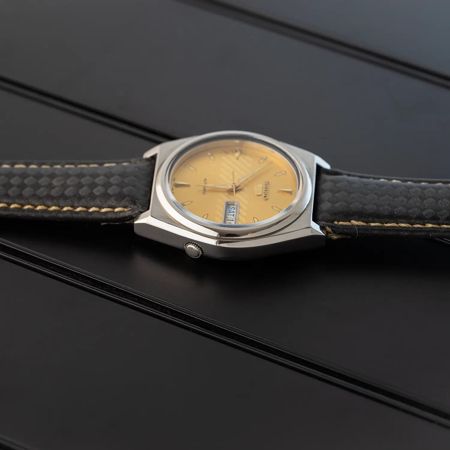 Vintage Seiko 5, 7S26-8760 crown