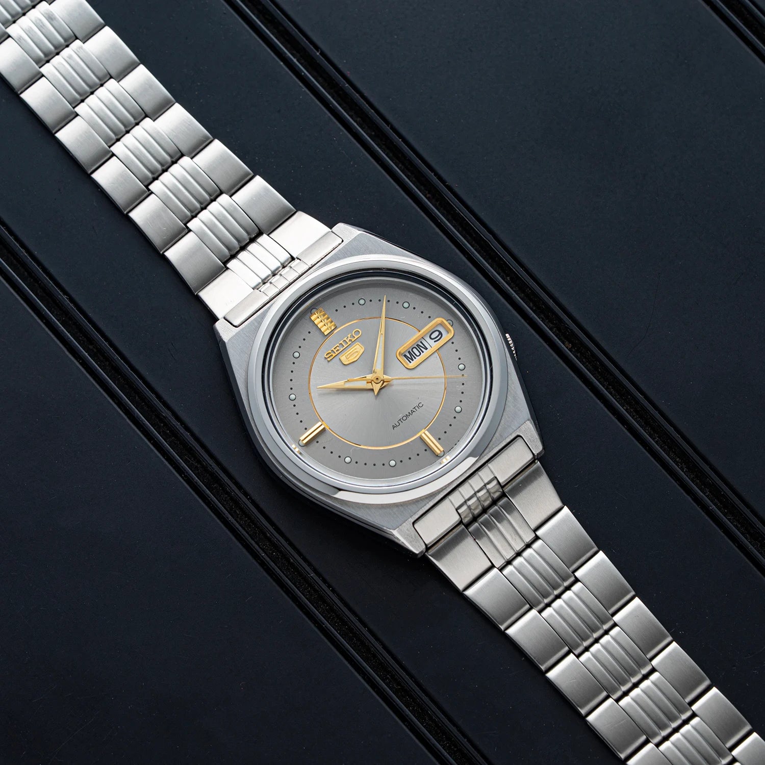 Seiko 5 7S26-0570 TopView