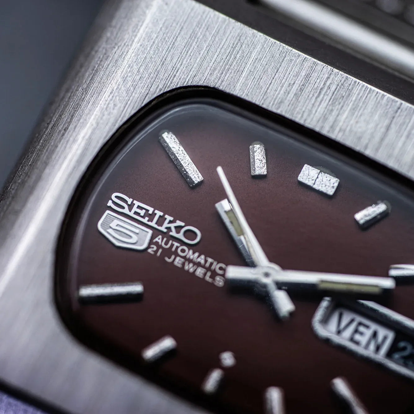 Seiko 5 TV Screen Case Men's Automatic Vintage Watch, 1970s – dial close-up