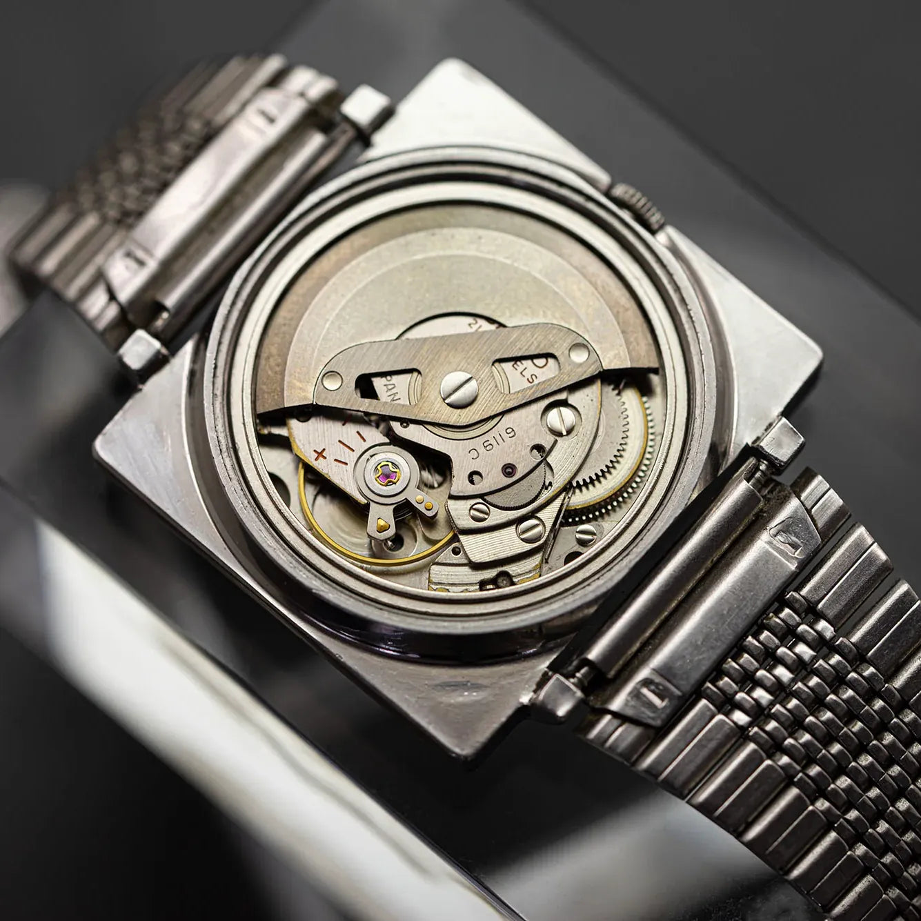 Seiko 5 TV Screen Case Men's Automatic Vintage Watch, 1970s – movement close-up