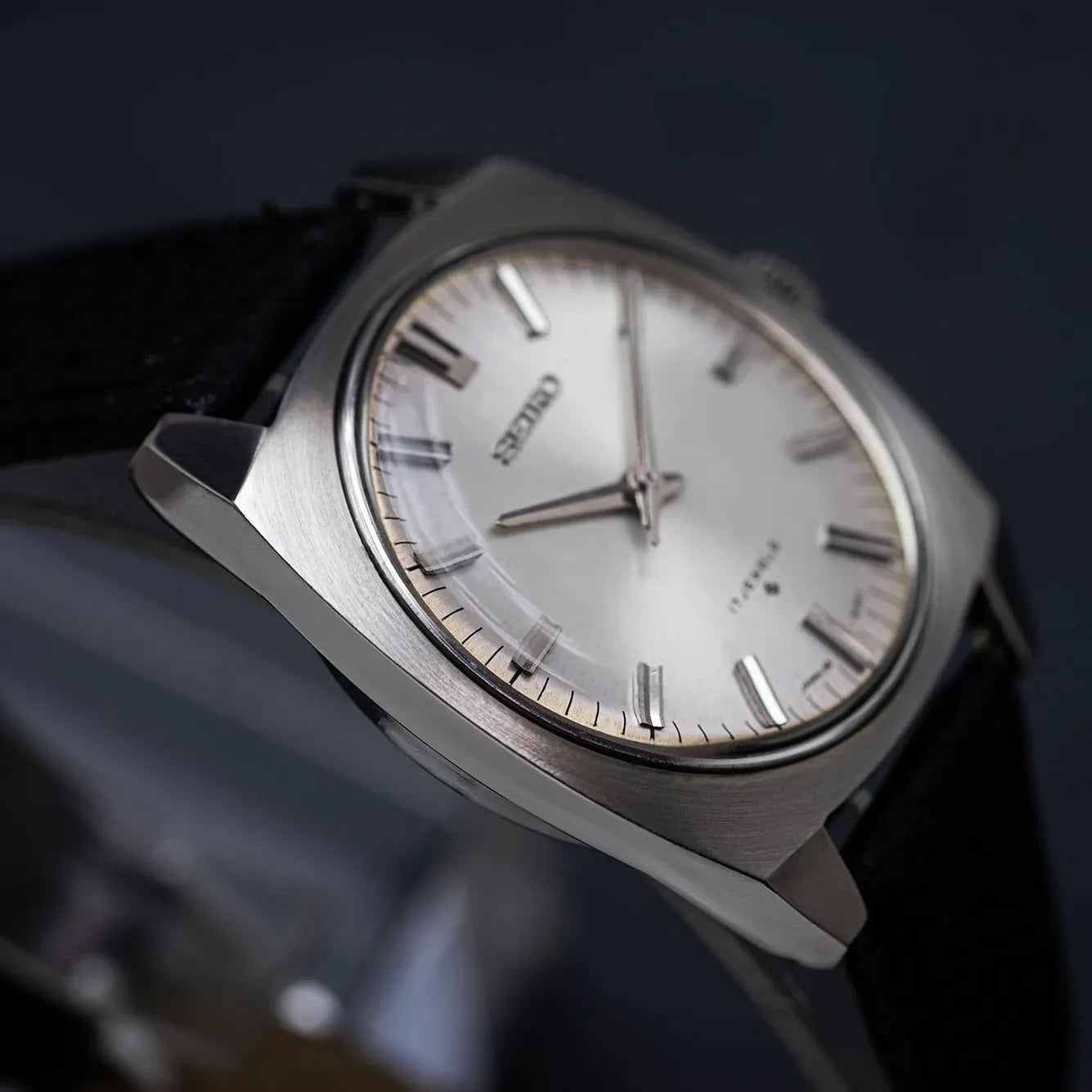 Seiko 66-8050, Cal. 66, Men’s Dress Vintage Watch, 1968 – dial close-up