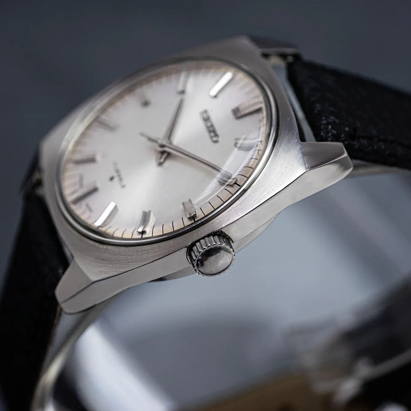 Seiko 66-8050, Cal. 66, Men’s Dress Vintage Watch, 1968 – side view alternative angle