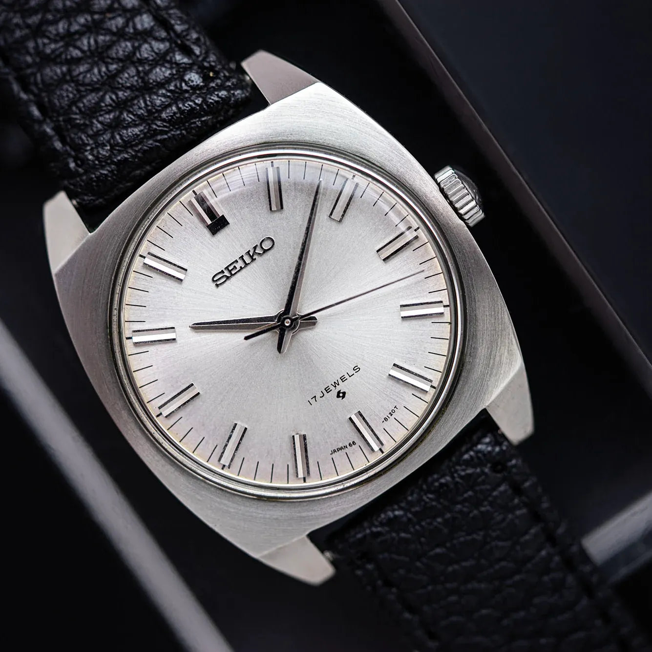 Seiko 66-8050, Cal. 66, Men’s Dress Vintage Watch, 1968 – front view