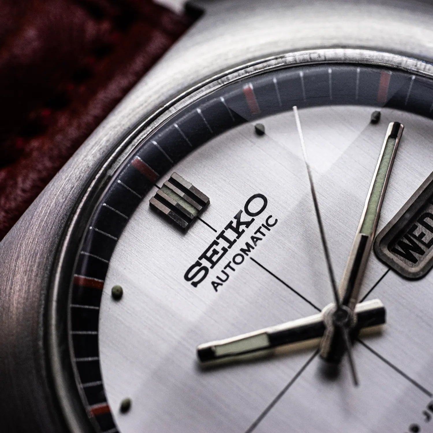 Seiko 7006-6010, Cal. 7006, Men’s Dress Vintage Watch, 1973 – dial close-up