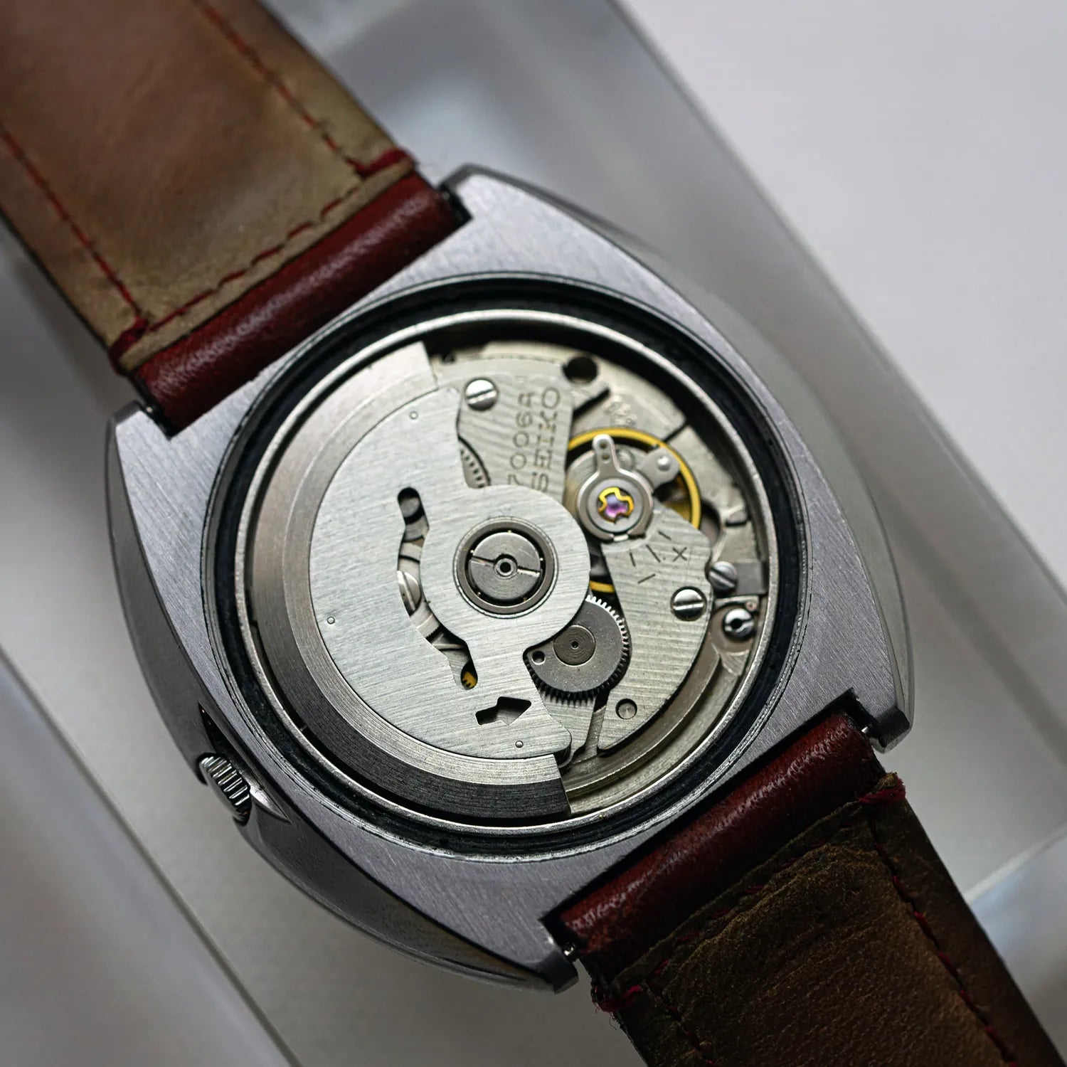 Seiko 7006-6010, Cal. 7006, Men’s Dress Vintage Watch, 1973 – movement close-up