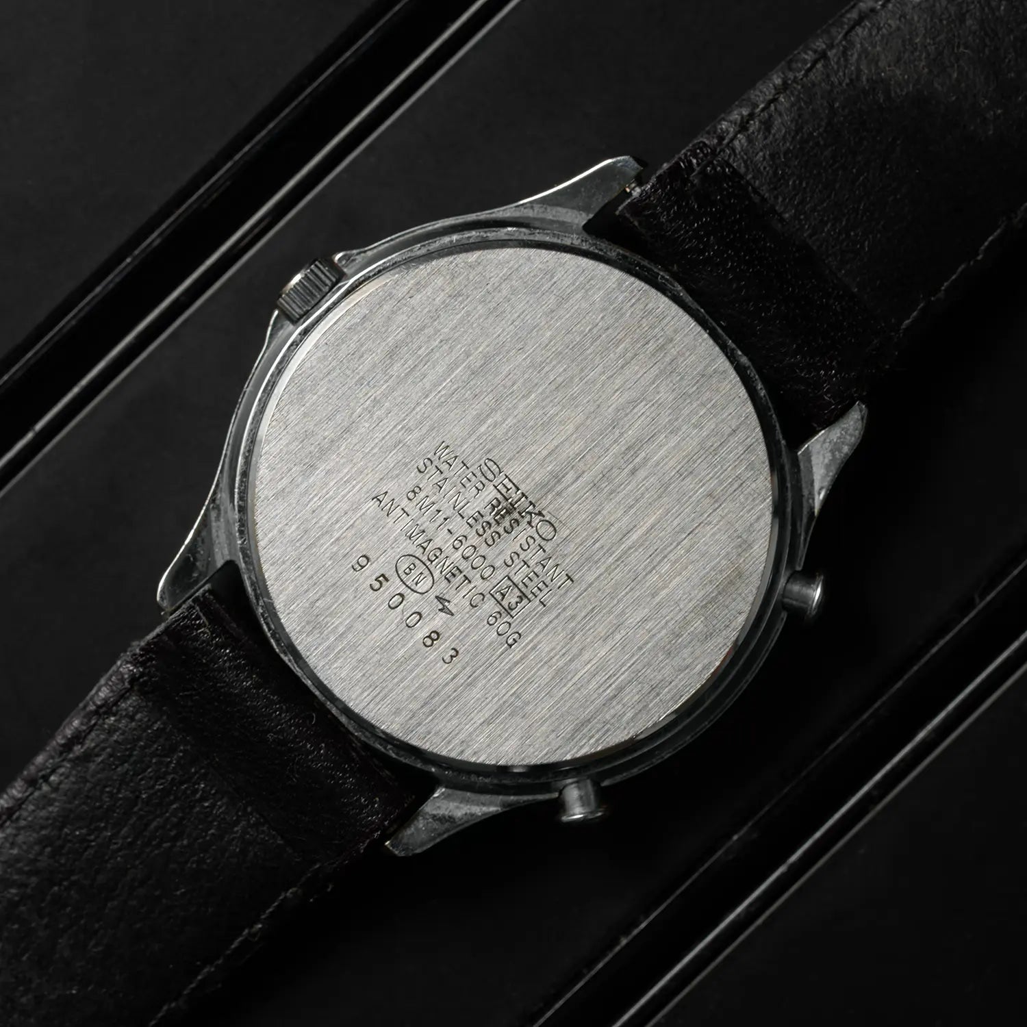 Seiko 8M11-6000 Equipment For Professional caseback