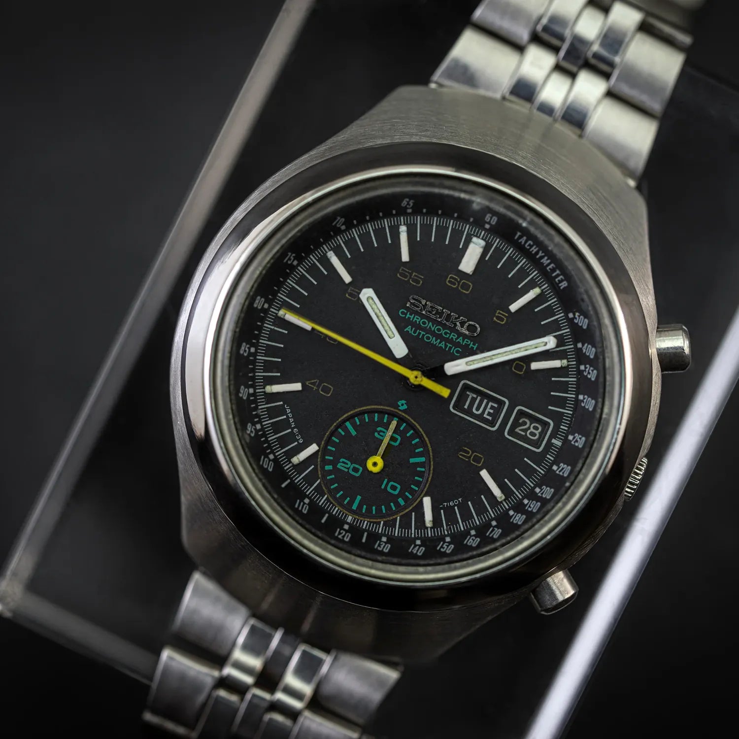 Seiko Darth Vader, Ref. 6139-7100, Cal. 6139, Men’s Chronograph Vintage Watch, 1975 – front view