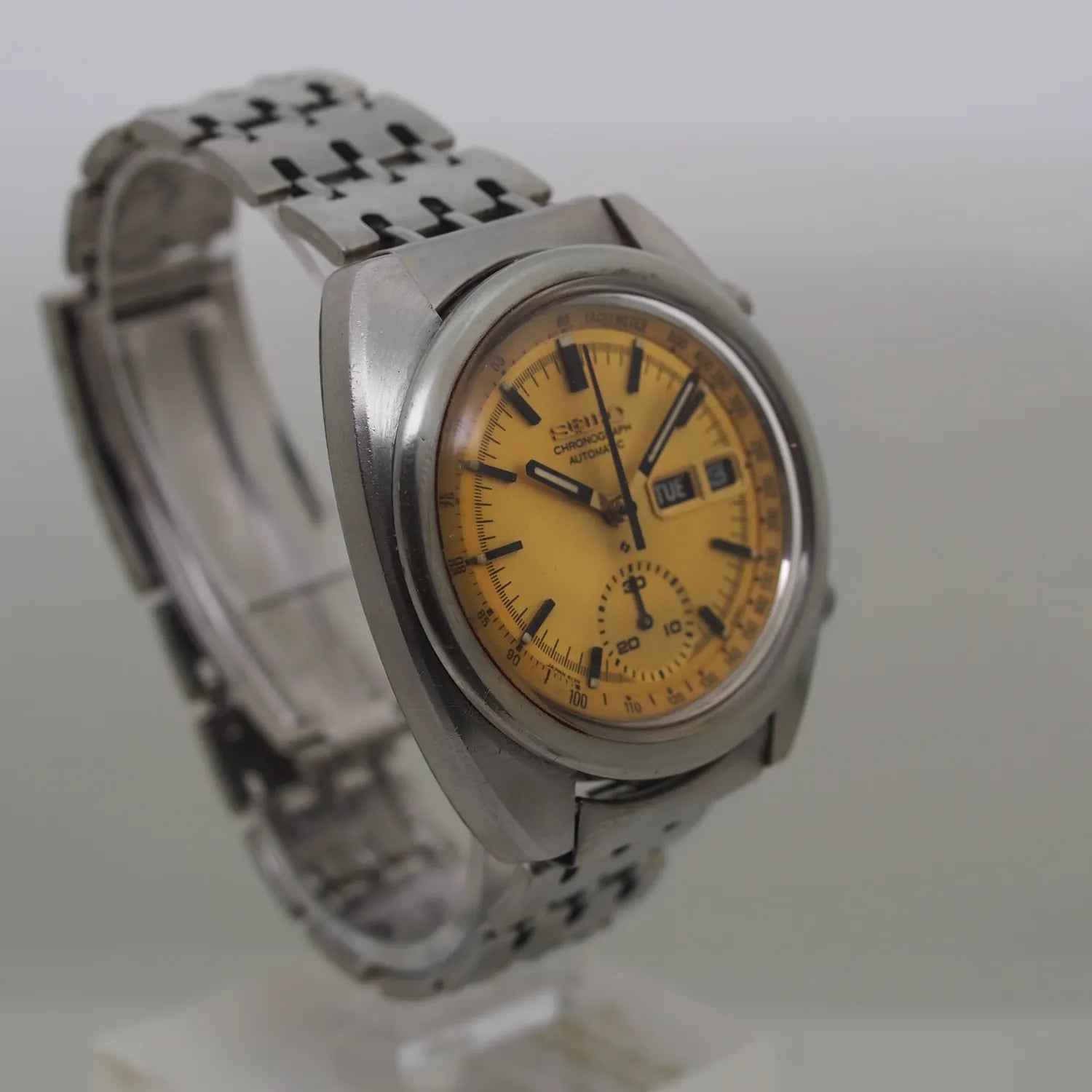 Seiko Ref. 6139-6012, Cal. 6139, Men’s Chronograph Vintage Watch, 1974 – side view