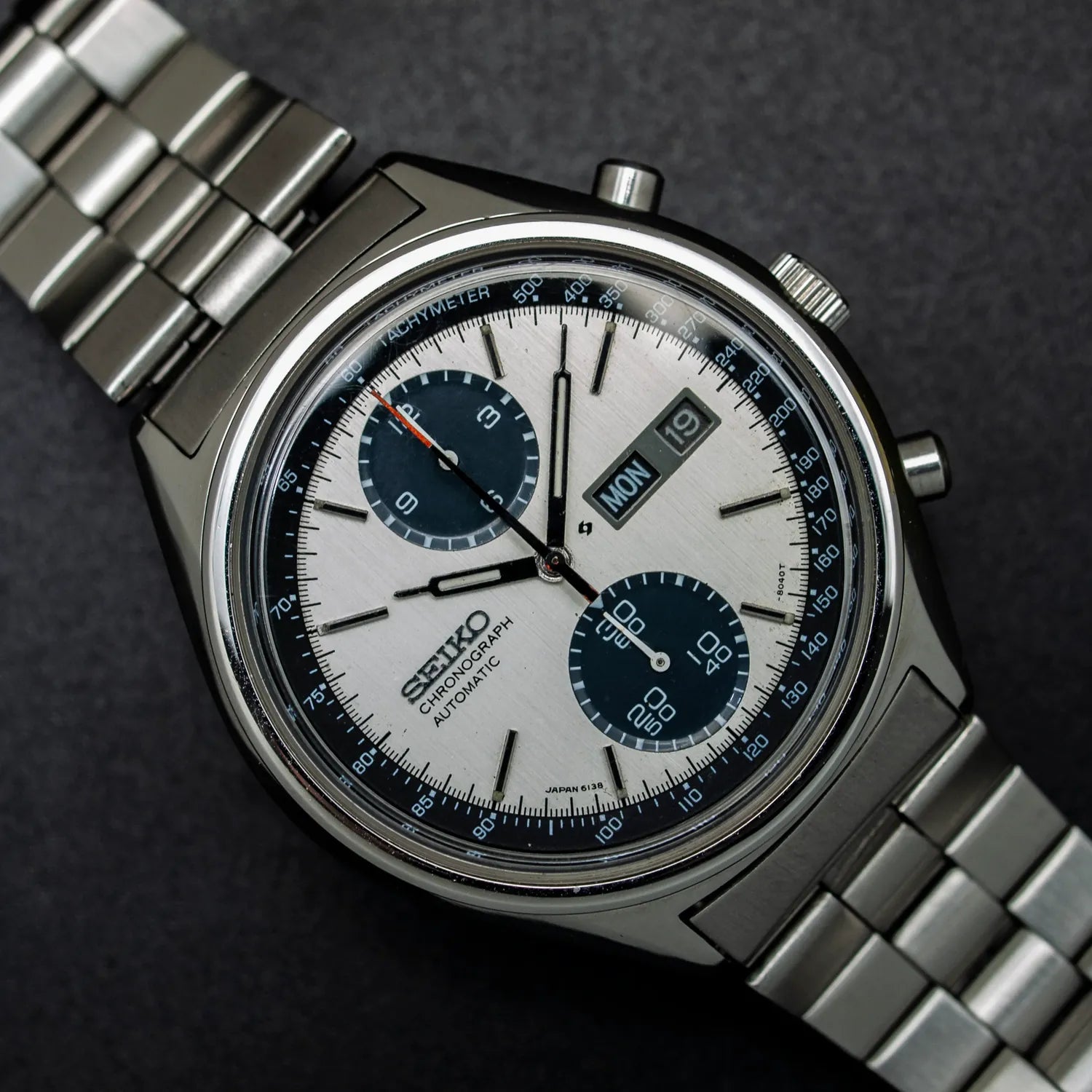 Seiko Panda, Ref. 6138-8020, Cal. 6138, Men’s Chronograph Vintage Watch, 1977 – front view