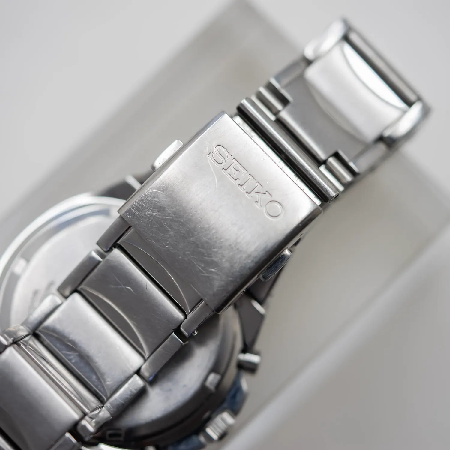 Seiko Chronograph, Ref. 7T92-0HX0, Cal. 7T92, Men’s Chronograph Vintage Watch, 2009 – side view