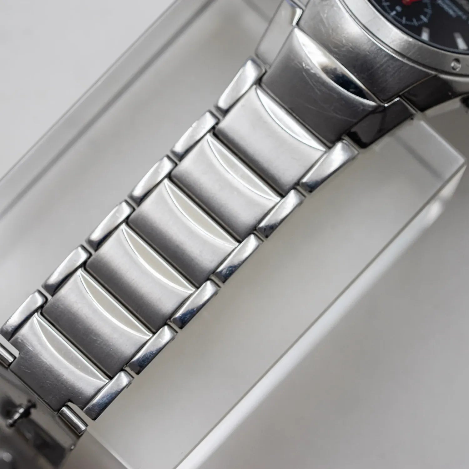 Seiko Chronograph, Ref. 7T92-0HX0, Cal. 7T92, Men’s Chronograph Vintage Watch, 2009 – side view alternative angle