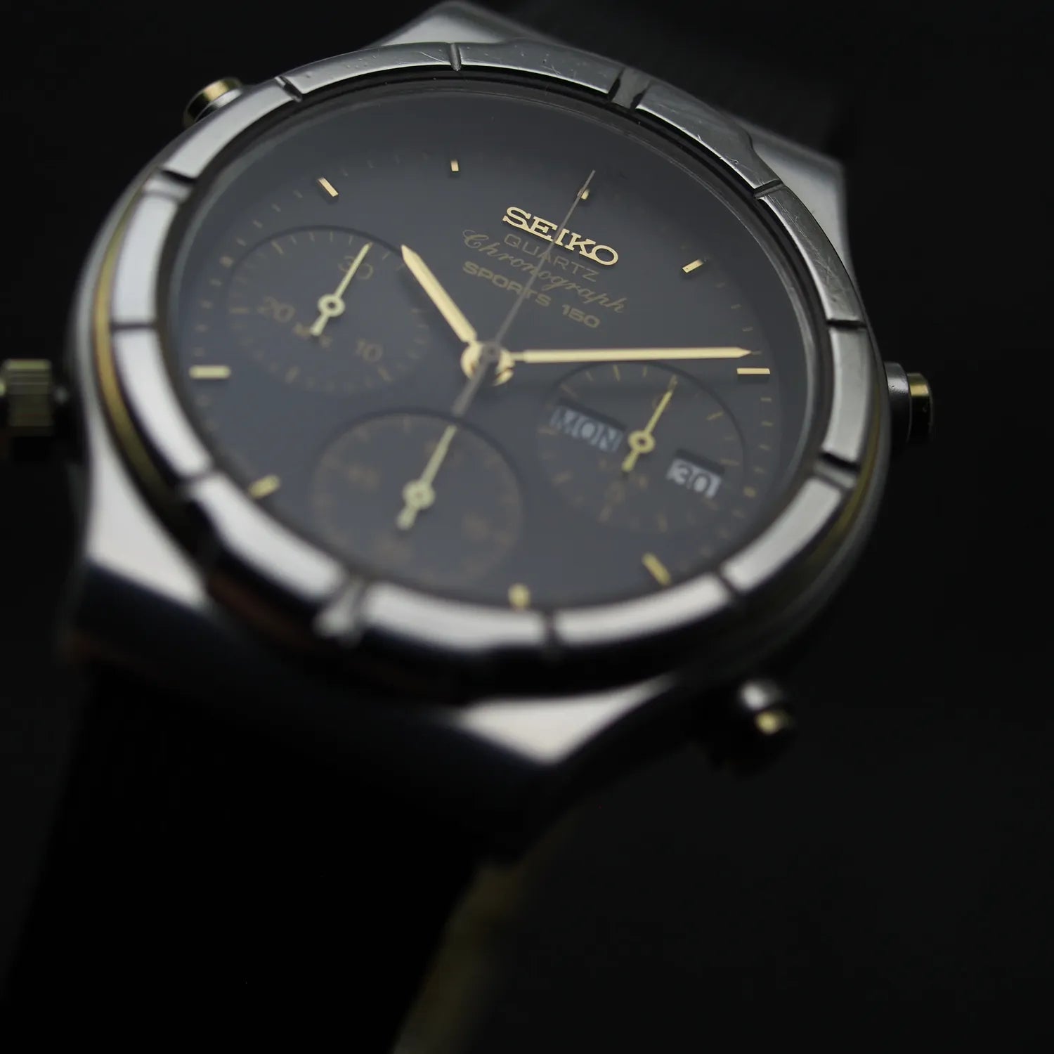 Seiko Sports 150, Ref. 7A38-713A, Black Dial, Men’s Chronograph Vintage Watch, 1986 – movement close-up