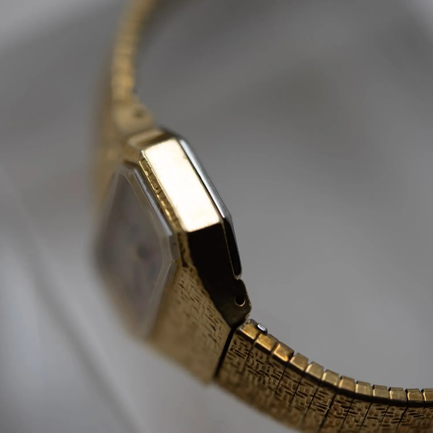 Seiko Rainbow, Ref. 11-4470, Cal. 11A, Women’s Dress Vintage Watch, 1979 – strap detail