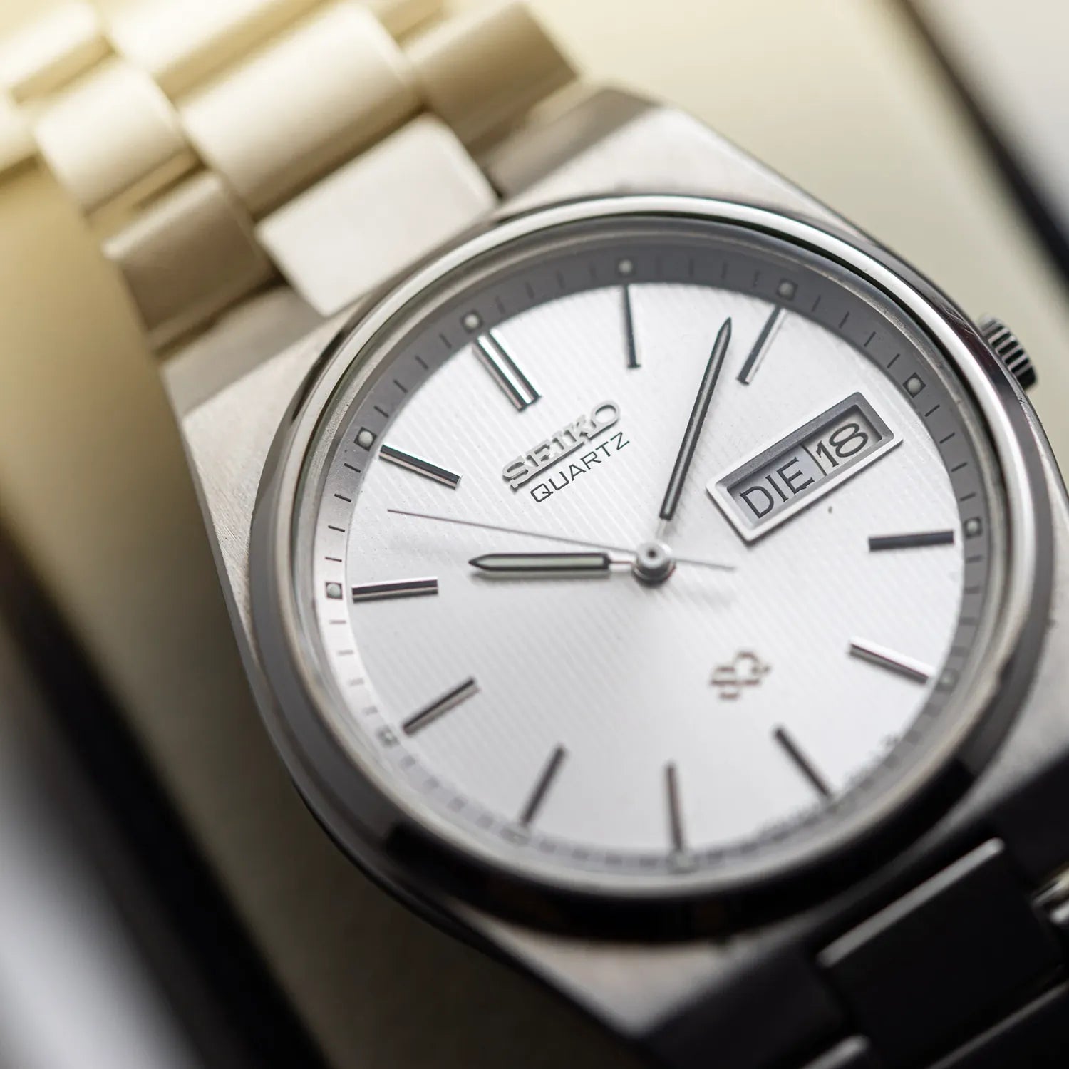 Seiko SQ, Ref. 8C23-8000, Cal. 8C23, Men’s Quartz Analog Vintage Watch, 1985 – front view